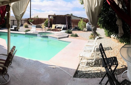 Desert Hot Springs Casa | Kardashian Manor en Hot Springs