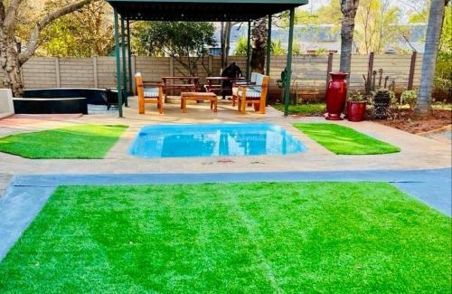 Thabazimbi Casa | Karee Guesthouse