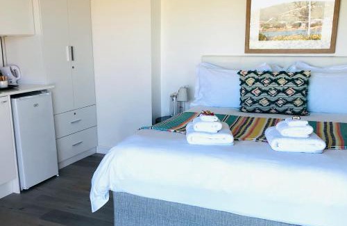 Still Bay Casa | Karee Manor Guesthouse