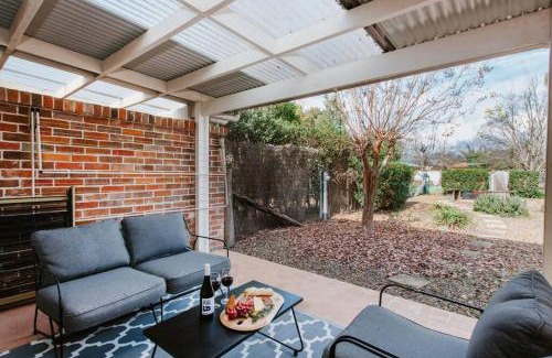 Central Mudgee Casa | Kareela Cottage - A Charming Country Getaway