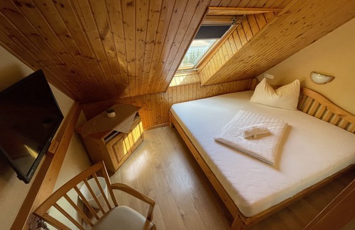 Ujpest Hotel | Karin Hotel
