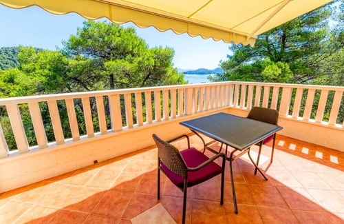 Polace Apartamento | Karla - Studio in Polače, balcony with partial sea view