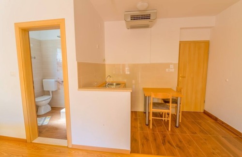 Polace Apartamento | Karla - Studio in Polače, balcony with partial sea view
