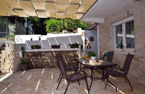 Agios Ioannis Peristeron Casa | Karmela's Cottage by CorfuEscapes