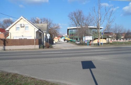 Cserkeszolo Apartamento | Karneol Apartmanház Cserkeszőlő