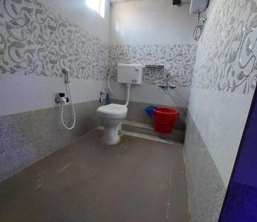 Kamalapur Casa | Karthik family guest house