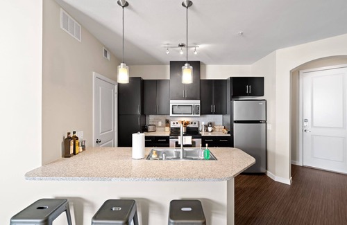 Northeast Dallas Apartamento | Kasa | Dallas | Designer 1BD/1BA Downtown Apartment