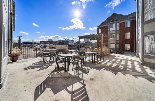 Northeast South Bend Apartamento | Kasa | Bright & Airy 2BD + Family Friendly | South Bend