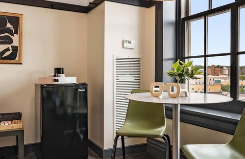 East Liberty Apartamento | Kasa Classic Studio Near Carnegie Museum of Art The Maverick