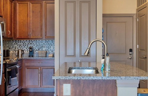 Central West End Apartamento | Kasa Inviting 1 BD Gym Access St Louis