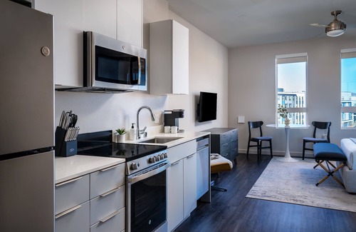 Reno/Tahoe Airport Apartamento | Kasa | Modern Studio + Pool Access | Reno