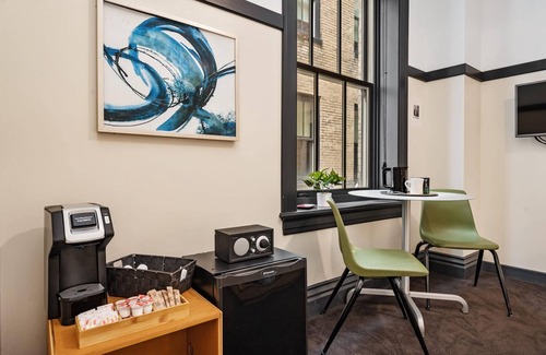 East Liberty Apartamento | Kasa Quick Walk to Kelly Strayhorn Theater The Maverick