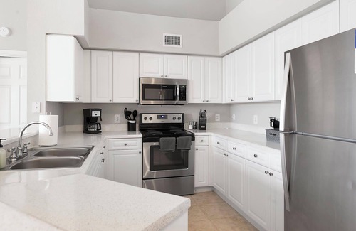 Wellington Apartamento | Kasa | Traditional 2BD + Private Balcony | Wellington