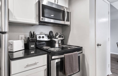 Delray Beach Apartamento | Kasa | Tranquil 2 BD + Near Golf Courses | Delray Beach