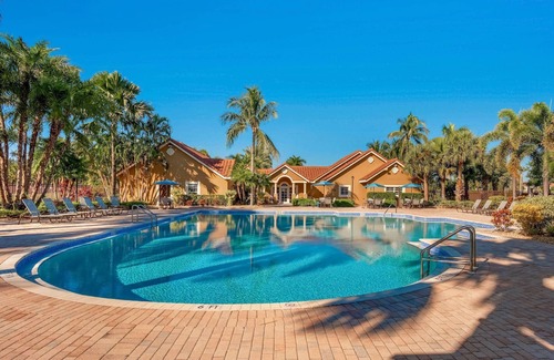 Delray Beach Apartamento | Kasa | Tranquil 2 BD + Near Golf Courses | Delray Beach