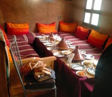 Bou Tharar Casa | KASBAH DES MONTAGNS maisons d'hôtes la vallée des roses