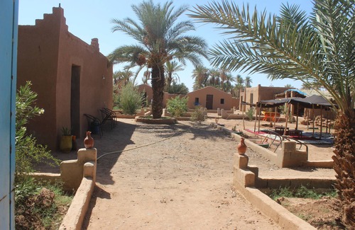 M'Hamid El Ghizlane Alquiler De RV | Kasbah Desert Camp