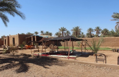 M'Hamid El Ghizlane Alquiler De RV | Kasbah Desert Camp