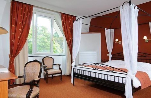 Maaseik Hotel | Kasteel Wurfeld