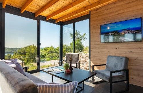 Cove Murtar Casa | KastHouse Yellow by Vellaris, Luxury Mobile Home