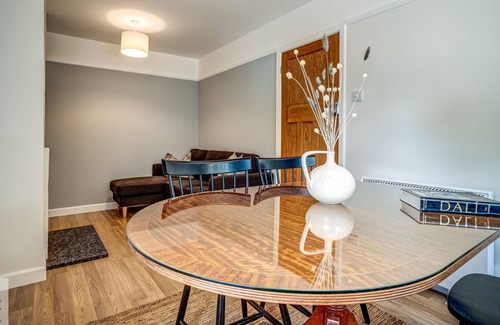 Burcot Apartamento | Kates Cottage is a two bed cottage with River Thames frontage and mooring