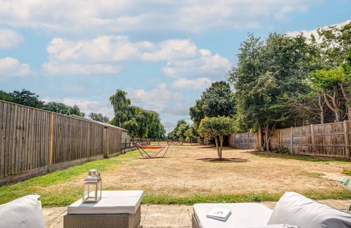 Burcot Apartamento | Kates Cottage is a two bed cottage with River Thames frontage and mooring