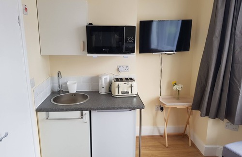 Enfield Hotel | Kathleen House Plus
