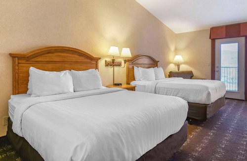 Seaside Hotel | Kathryn Riverfront Inn, Ascend Hotel Collection