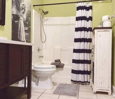 Lexington Casa | Kathy's Place - Pet Fee Additional Charge