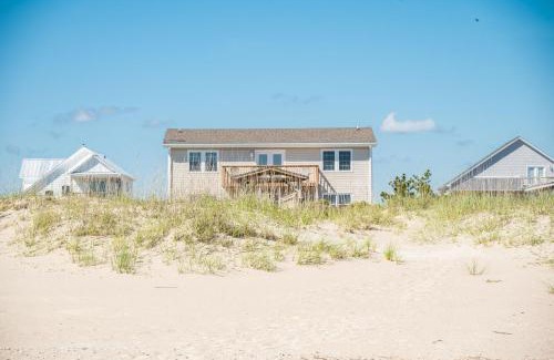 Caswell Beach Casa | Katie Lou's Place by Oak Island Accommodations