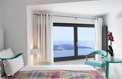 Imerovigli Hotel | Katikies Chromata Santorini - The Leading Hotels of the World