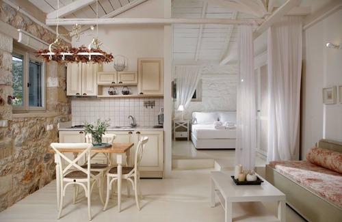 Lefktron Apartamento | Katikies Manis