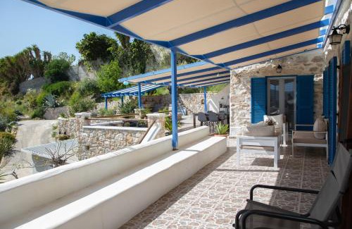 Decentralized Administration of the Aegean Casa | Katoikia Maggie, guest house with patio and pool