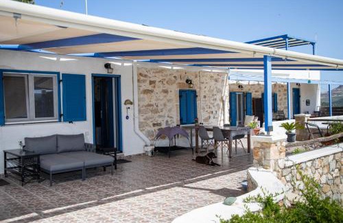 Decentralized Administration of the Aegean Casa | Katoikia Maggie, guest house with patio and pool