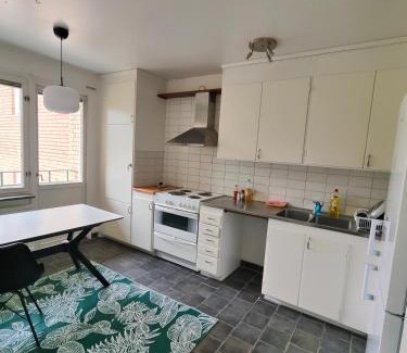 Katrineholm Apartamento | Katrineholm Longstay - Cosy 2 room apartment near the train station
