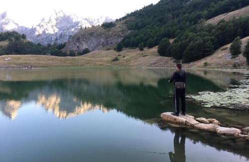Podgorica Capital City Chalet De Esquí | Katun Mokra accommodation & horseback riding