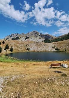 Podgorica Capital City Chalet De Esquí | Katun Mokra accommodation & horseback riding