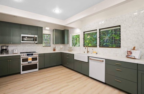 Princeville Casa | Kauai Mermaid Queen Sanctuary - Sleeps 16 - A/C!