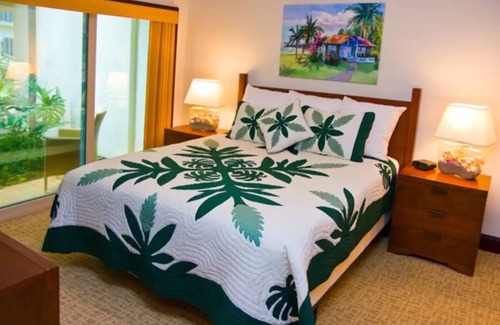 Wailua Complejo | Kauai's G-Spot G105 Waipouli Beach Beautiful Garden View steps From the Beach