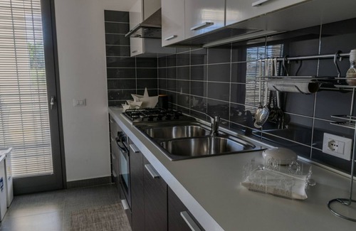 Caucana-finaiti-casuzze-finaiti Nord Apartamento | Kaukana Seaside Flat with Shared Swimming Pool