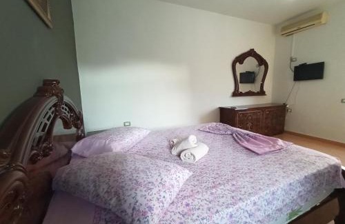 Mbrostar-Urë Hotel | Kavalona Park
