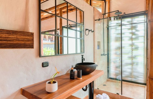 Pereira Hotel | Kawa Bamboo Retreat
