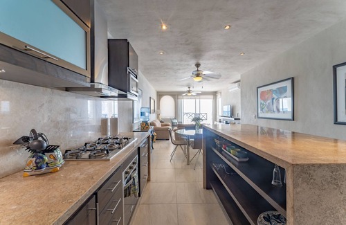 Trent Lakes Cabaña | Kawartha Lakes Waterfront Cottage - Sleeps 16