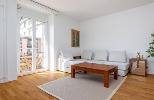Werd Apartamento | KAYA Zurich Apartment 2B - Downtown 2BR Deluxe Apt