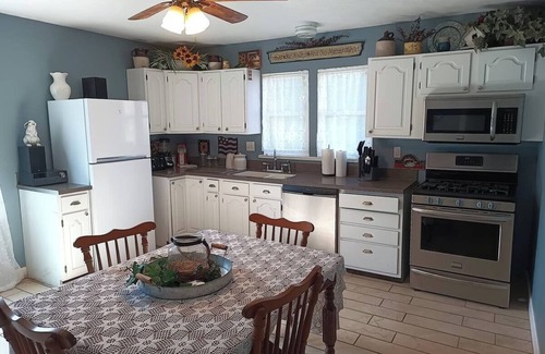 Clendenin Apartamento | Kayak & Trail Lovers 2