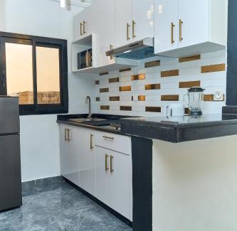 Yaounde Apartamento | Kayona Home Appartement T3 Balcon-Netflix-Wifi-Parking SERVICESConciergerie