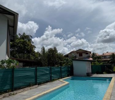 Cayenne Apartamento | Kaz'Baduel piscine, terrasse et jacuzzi privatif, wifi et climatisation