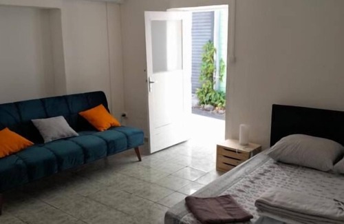 Saint-Denis Hotel | Kazhotel