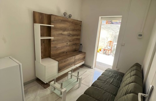 Saint-Denis Hotel | Kazhotel