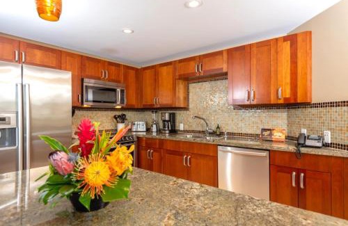 Honokowai Apartamento | KBM Resorts Spacious Ocean View 4-Bedroom Honua Kai Collection Multi Unit Listing Same Floor 2 Free Rental Cars HKH-42325
